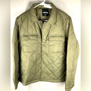 RSQ Tilly’s Women’s Olive Green Quilted Puffer Front Snap Coat Size Medium NWT‎
